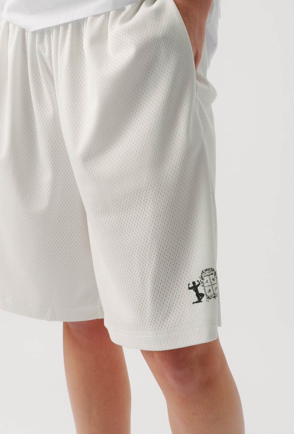 LOCKER ROOM SHORT - WHITE