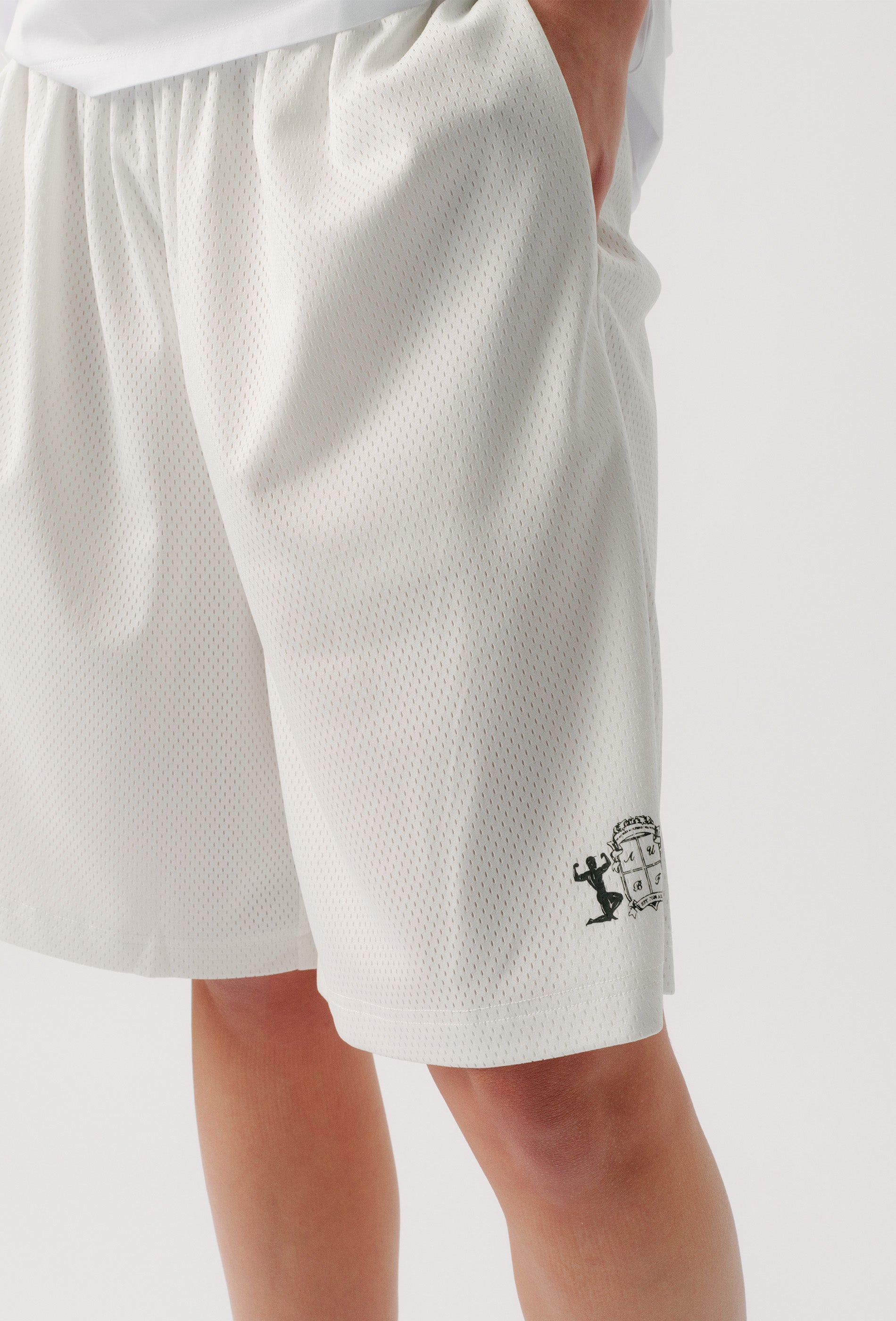 LOCKER ROOM SHORT - WHITE